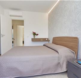 3 bedroom villa with infinity pool, jacuzzi & sauna, Castellammare del Golfo, sleeps 6